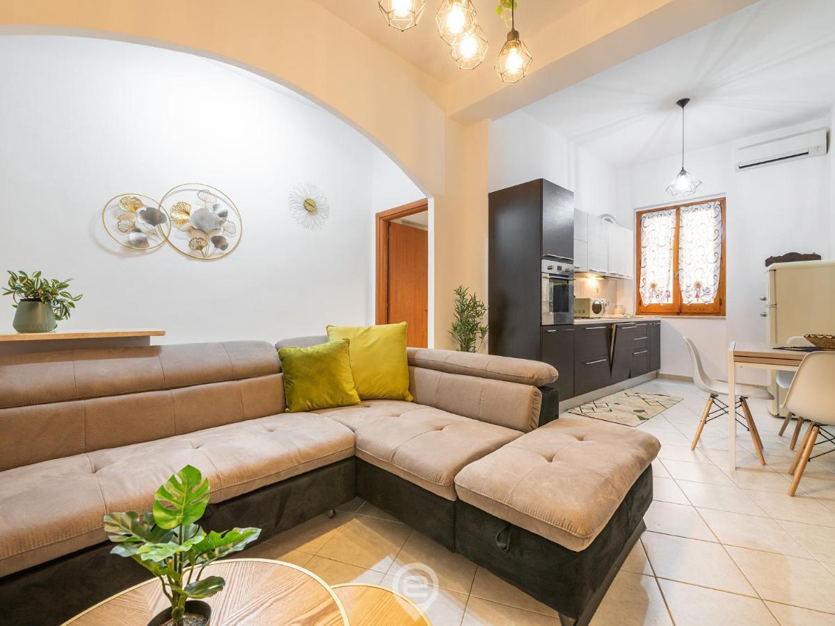 Trendy City Apartment Кальярі Екстер'єр фото