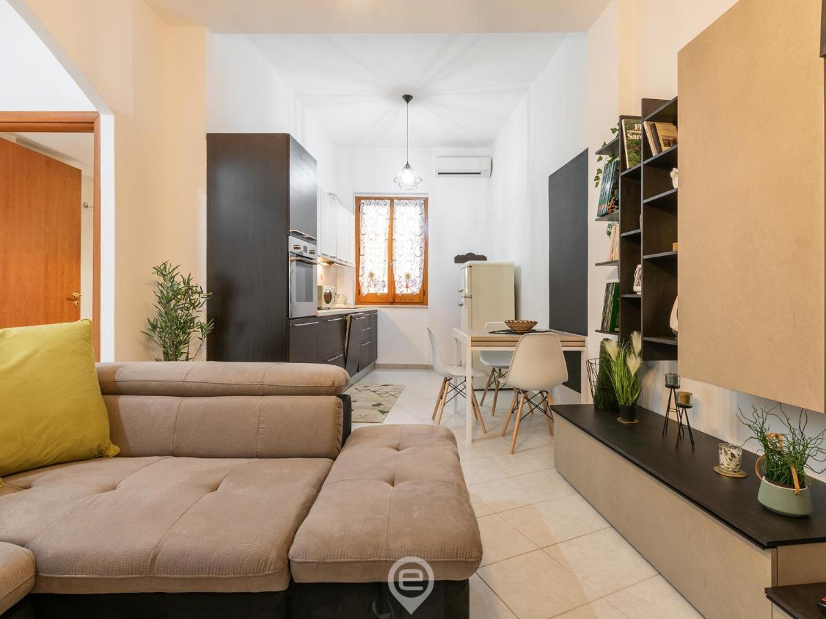 Trendy City Apartment Кальярі Екстер'єр фото
