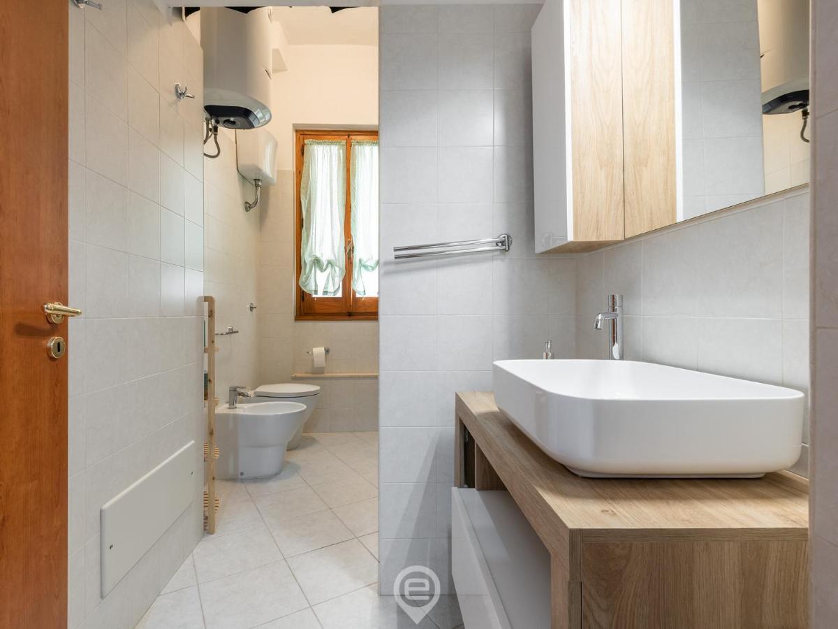 Trendy City Apartment Кальярі Екстер'єр фото